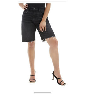 Dark Black Denim Good American Bermuda Shorts New size 00 distressed Edge